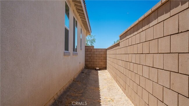 Building Photo - 13925 Mesa View Dr