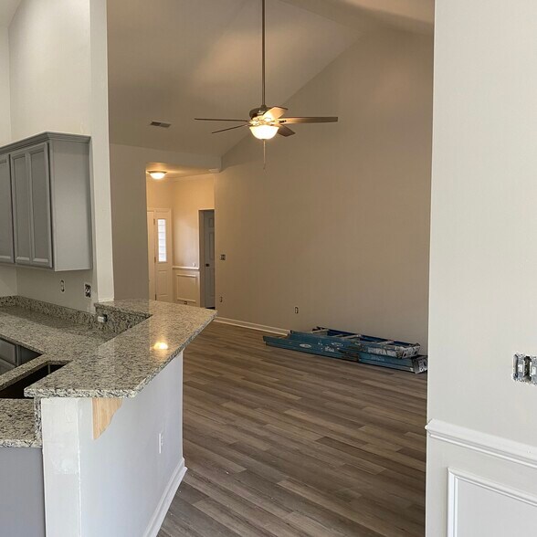 Building Photo - 2104 Baldwin Park Dr