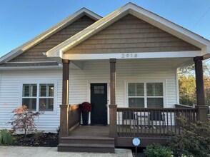 Building Photo - Modern 3-Bedroom Home for Rent in Knoxville