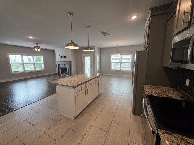 Building Photo - 6521 W Knoll View Way