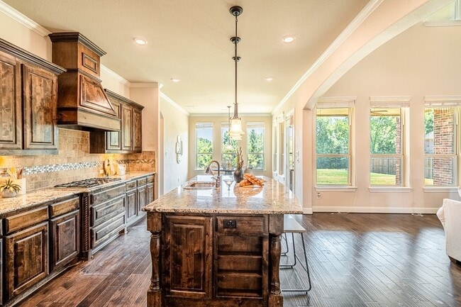Building Photo - 9006 Forest Park Ct