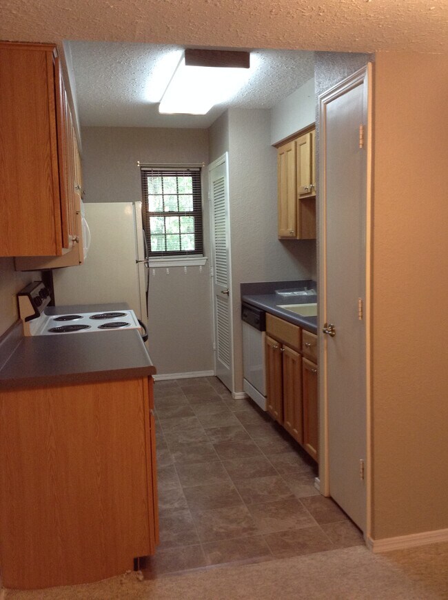 Building Photo - 6384 S 80th East Ave