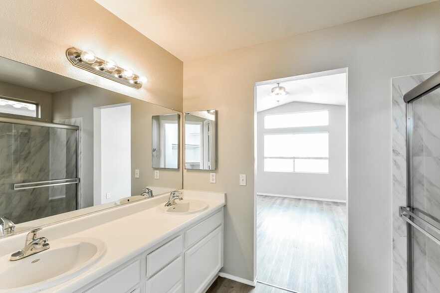 Building Photo - 6048 Belladonna Cir