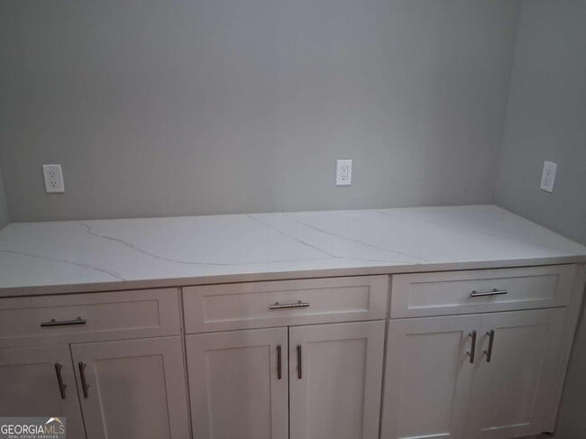 Building Photo - 3175 Tackett Rd