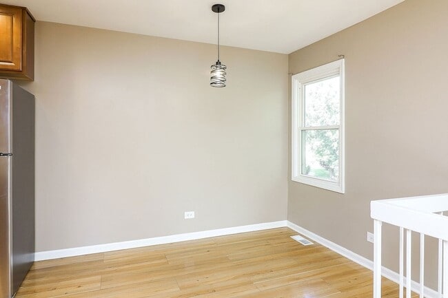 Building Photo - 7724 W Douglas Ct