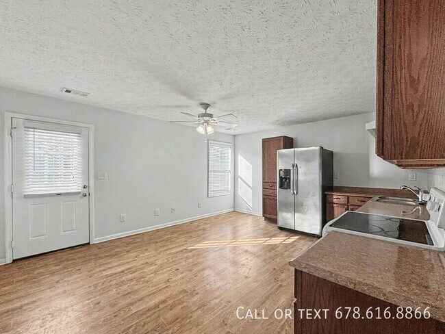 Building Photo - 560 Lee Byrd Rd