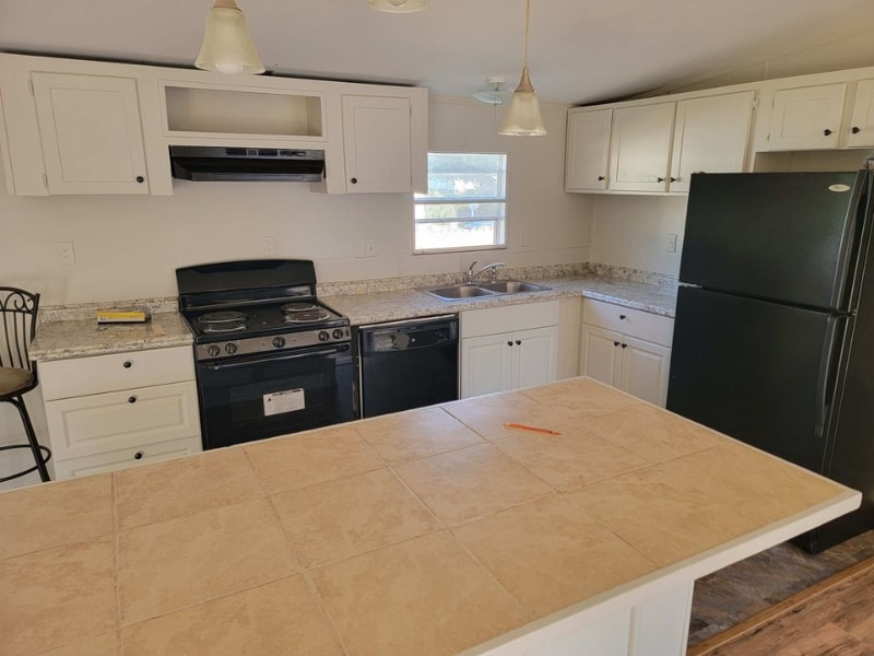 Building Photo - 8424 Bloomwood Dr