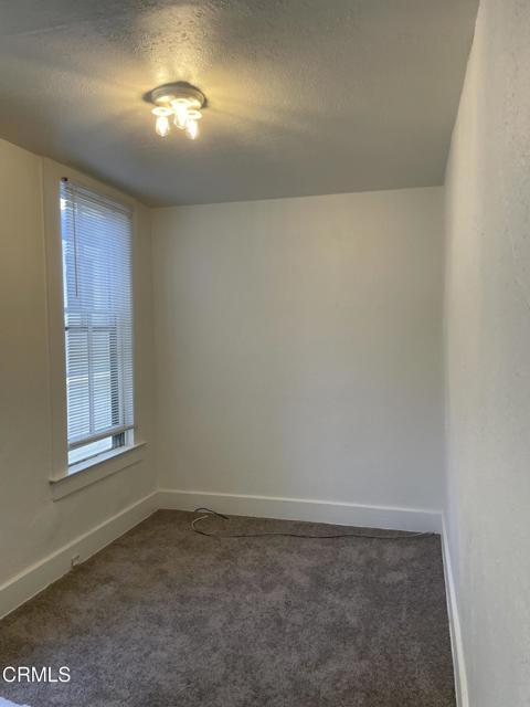 Building Photo - 1065 E Santa Clara St
