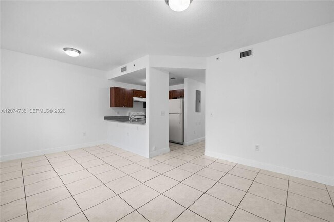 Building Photo - 2429 W 78th St