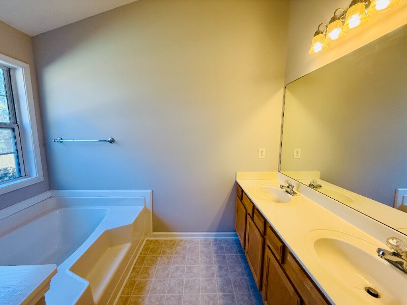 Building Photo - 2510 Cordillo Dr