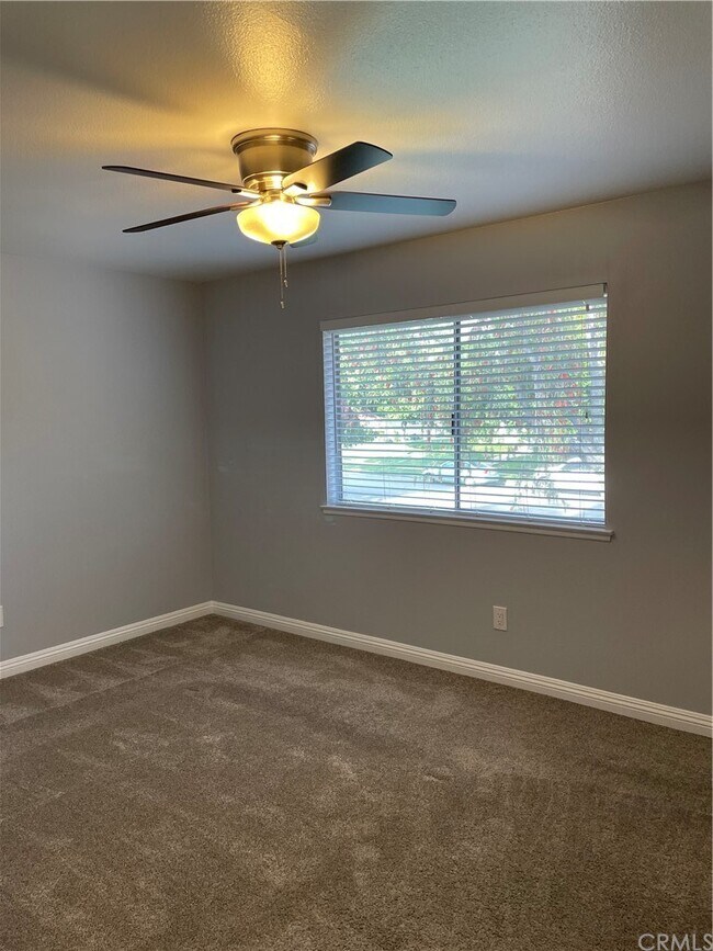 Building Photo - 139 Sinclair Ave