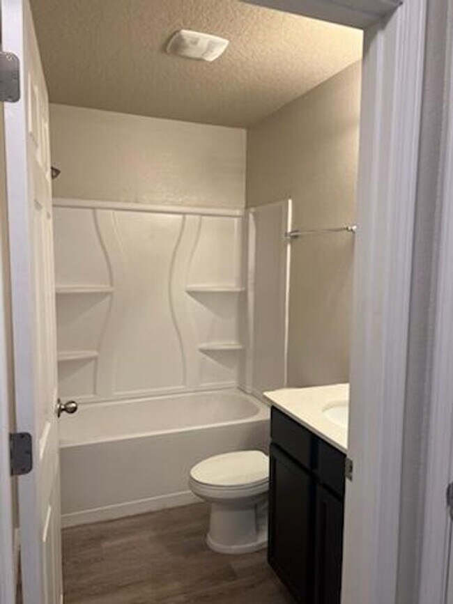 Building Photo - Beautiful 2 Bedroom 2 Bath Duplex Located in Palm Coast