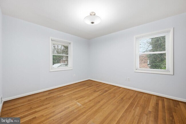 Building Photo - 3908 Braddock Rd