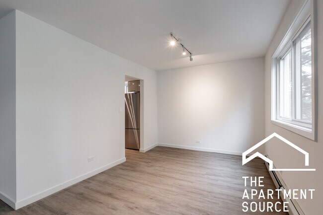 Building Photo - 7621 N Sheridan Rd