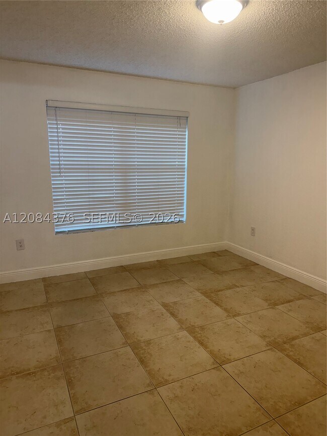 Building Photo - 15680 SW 106th Ln