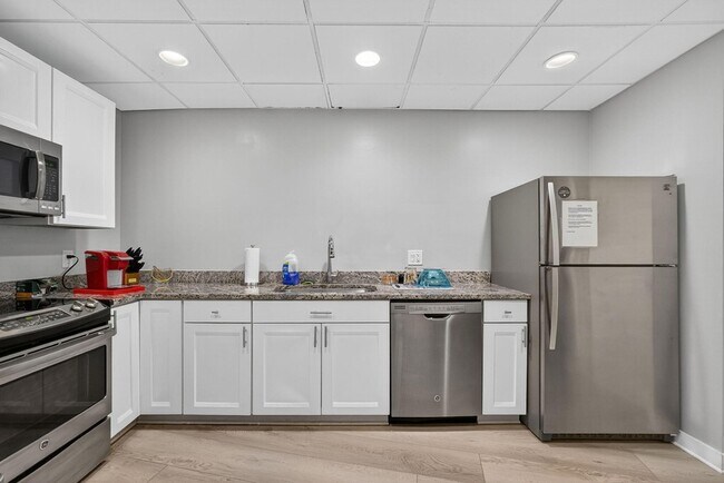 Building Photo - 1190 Jimmy Buffett Mem Hwy