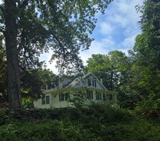 Building Photo - 275 Silver Hill Rd