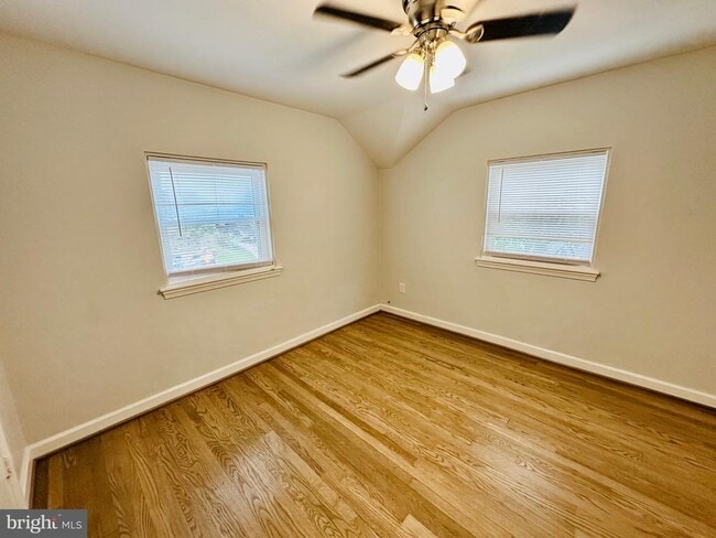 Building Photo - 2500 Lake Ave