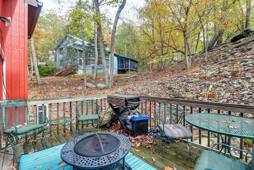 Building Photo - 5317 Woodbridge Dr E