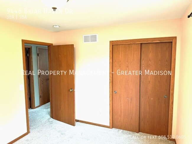 Building Photo - 9446 Briar Haven Dr