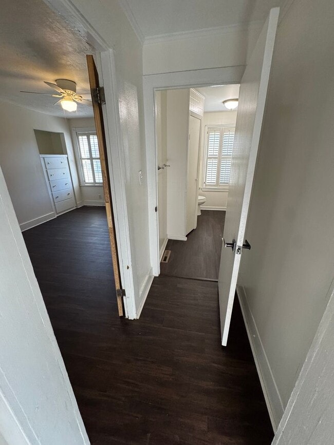 Building Photo - 3 Bedroom 1.5 Bath in Natrona Heights!