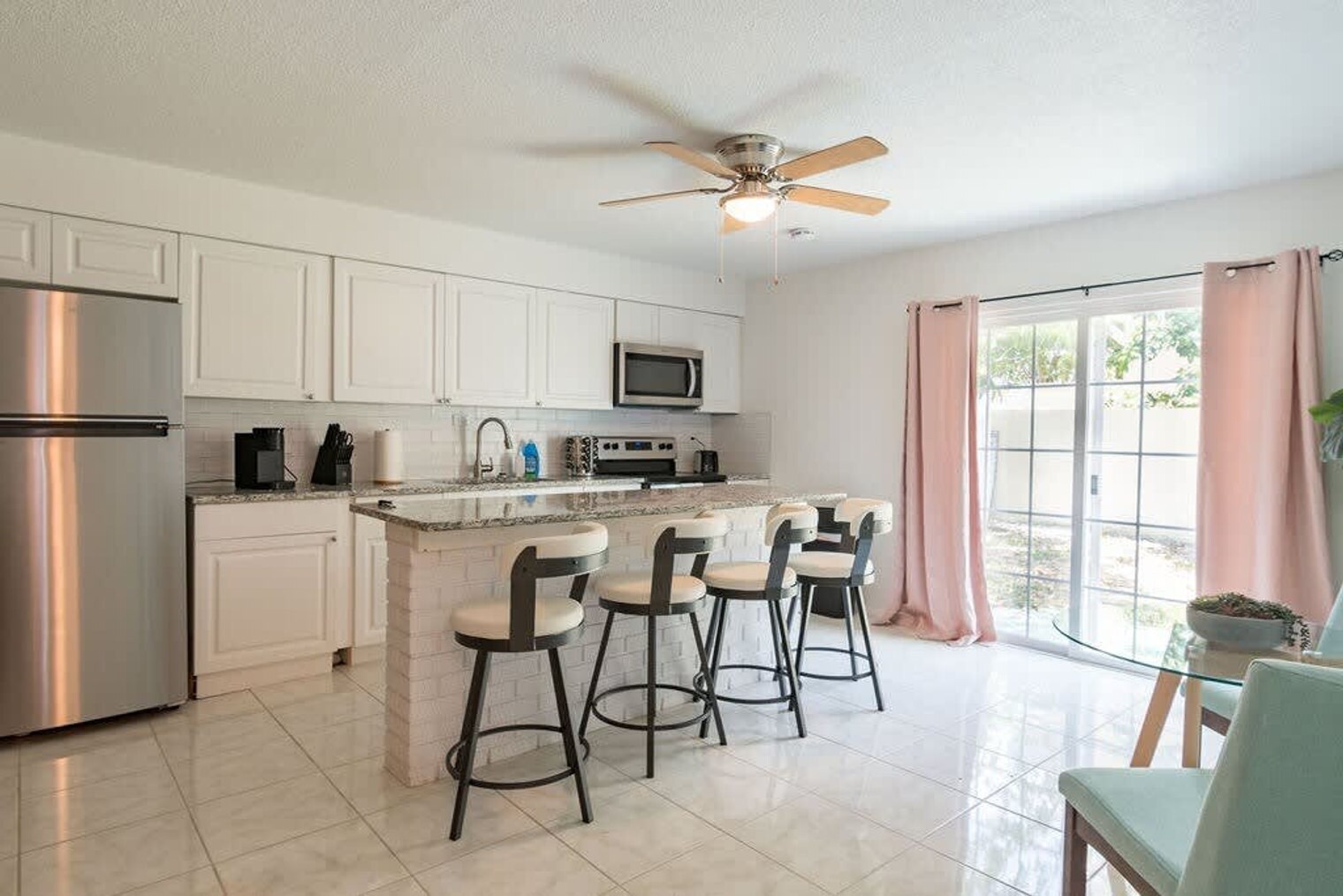 Building Photo - 505 Fillmore Ave