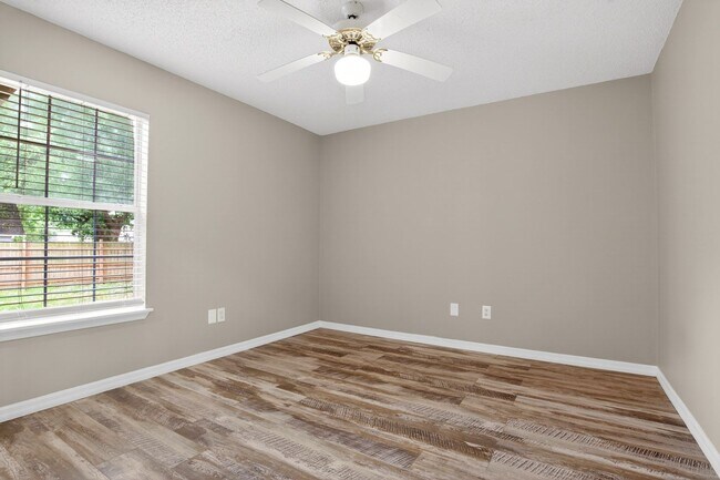 Building Photo - Beautiful Diamondhead Home