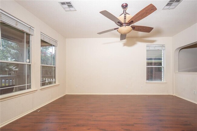 Building Photo - 1707 Big Bend Dr