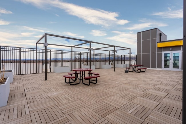 Building Photo - 5885 W 14th Ave