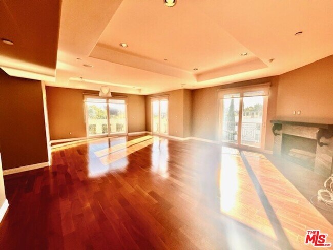 Building Photo - 8609 W Knl Dr