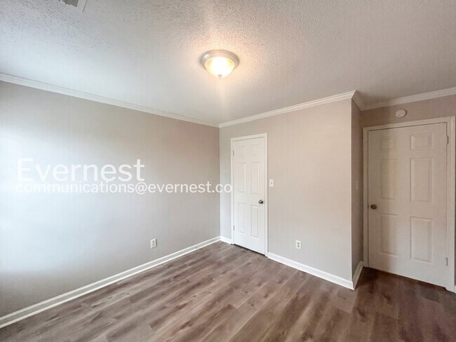 Building Photo - 1011 Painted Desert Ln