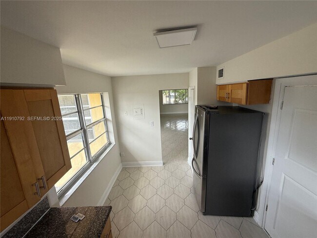 Building Photo - 1540 NE 191st St