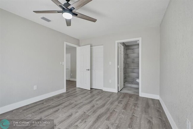 Building Photo - 2614 W 65th St