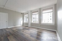 Building Photo - 444 17th St