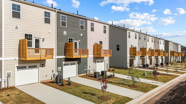 Building Photo - Gorgeous New Construction!  Updated Kitche...