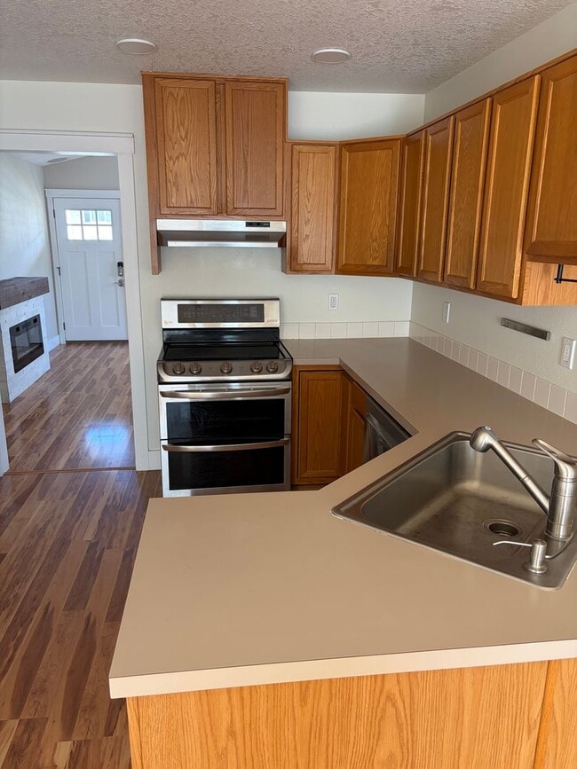 Building Photo - Cozy Two Bedroom Home Tucked Away in Newberg