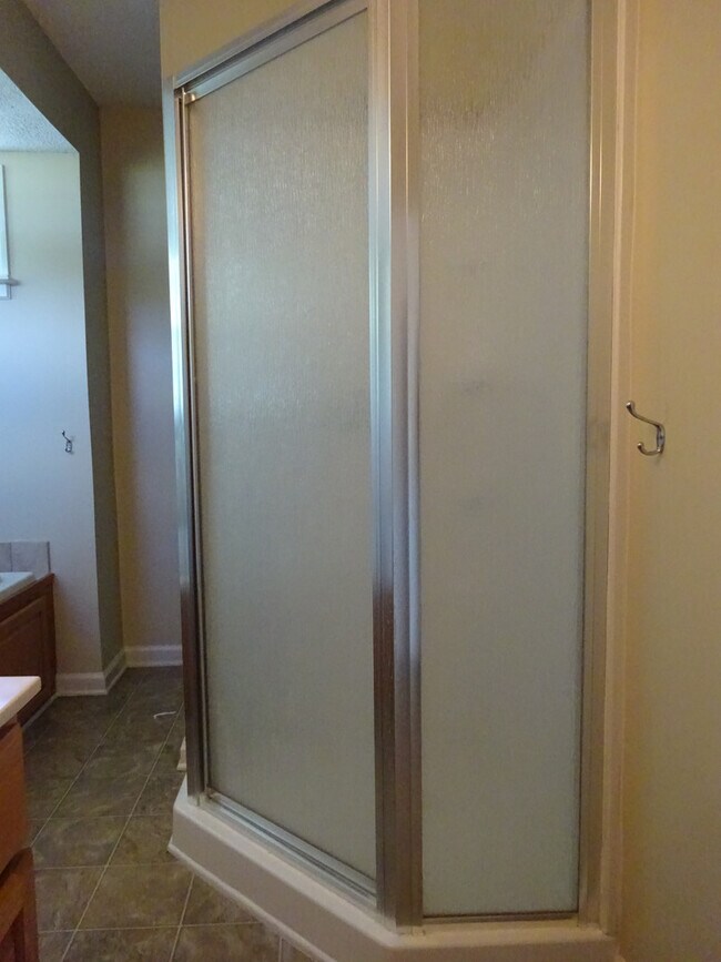 Building Photo - Beautiful 3BR/2Bath with Bonus Room!