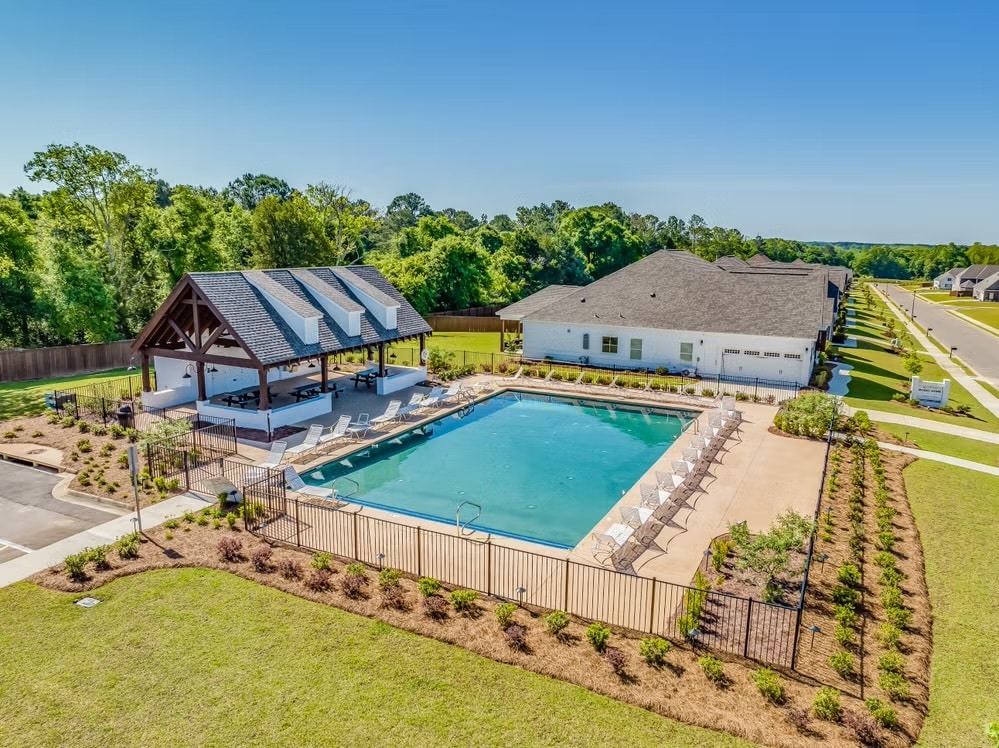 Community pool - 303 Charleston Mills Dr