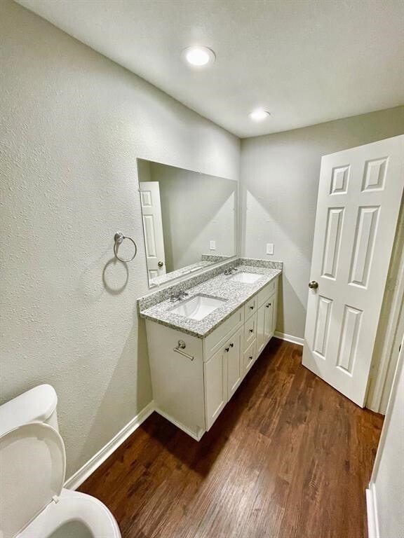 Building Photo - 7700 Creekbend Dr