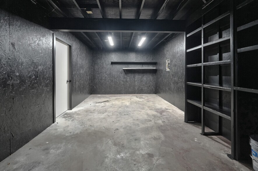 Building Photo - 4323 Marlborough Dr