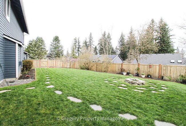 Building Photo - Well Maintained 1st Time Rental 4bed 3bath 2 Car 2076sf New Paint. Huge Fenced Backyard A/C