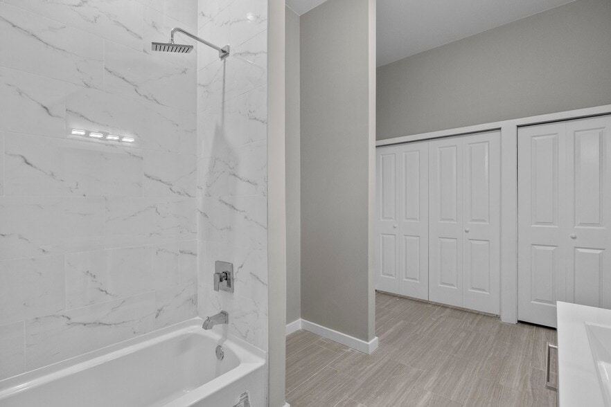 Building Photo - 418 Jefferson Ave