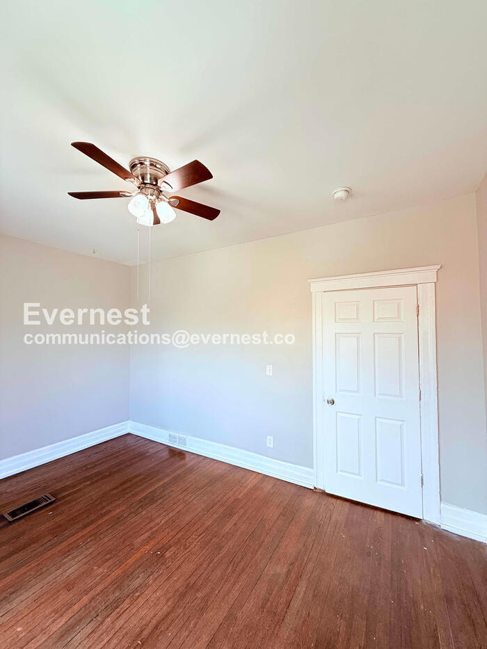 Building Photo - 504 Westminster St