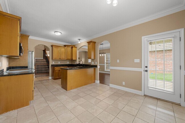 Building Photo - Pet Friendly in Sango!
