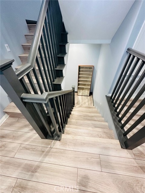 Building Photo - 144 Spectacle