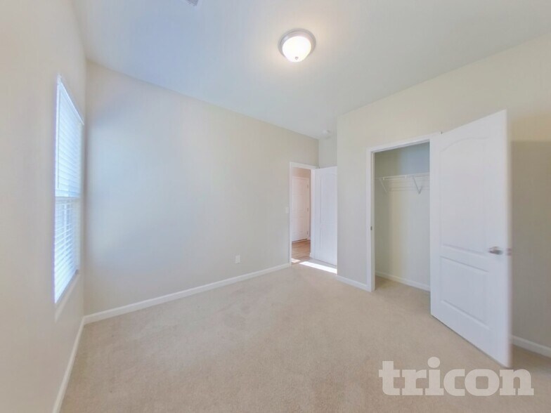 Building Photo - 7319 Amberly Hills Rd