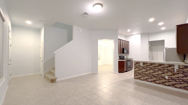Building Photo - 1088 Avila Ln