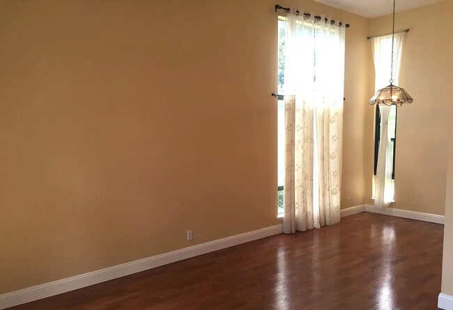 Building Photo - Two Bed and Two Bath Condo in The Keys in Walnut Creek-Close to Downtown!