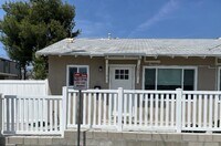 Building Photo - Remodeled 2 bedroom 1 bath in Tujunga