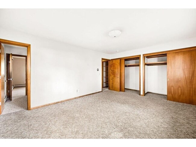 Building Photo - 309 SE 3rd Ave